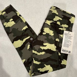 Lululemon Fast and Free HR Tight 25”, sz 6, NWT